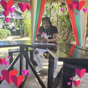 Meet your Posher, Kenroy